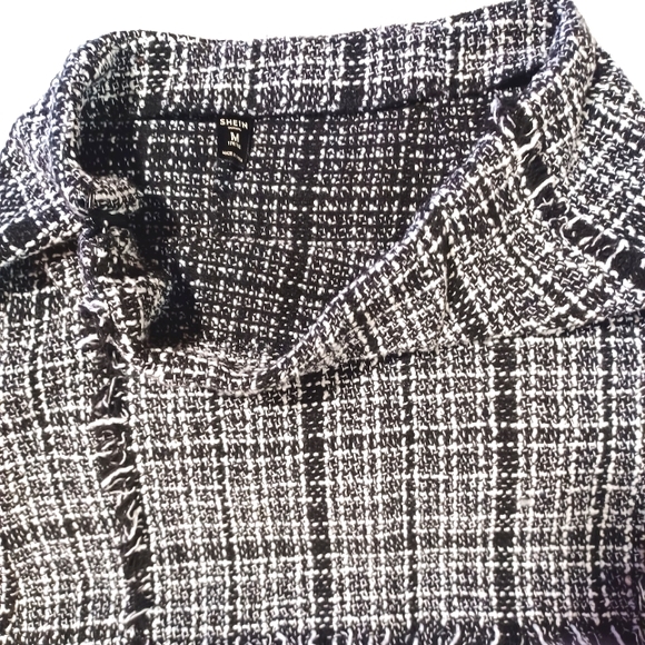 Shein plaid skirt like new ❤️ - Picture 2 of 4